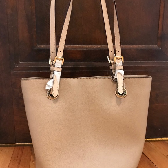 New, Michael Kora Jet Set leather tote in camel - Picture 3 of 10